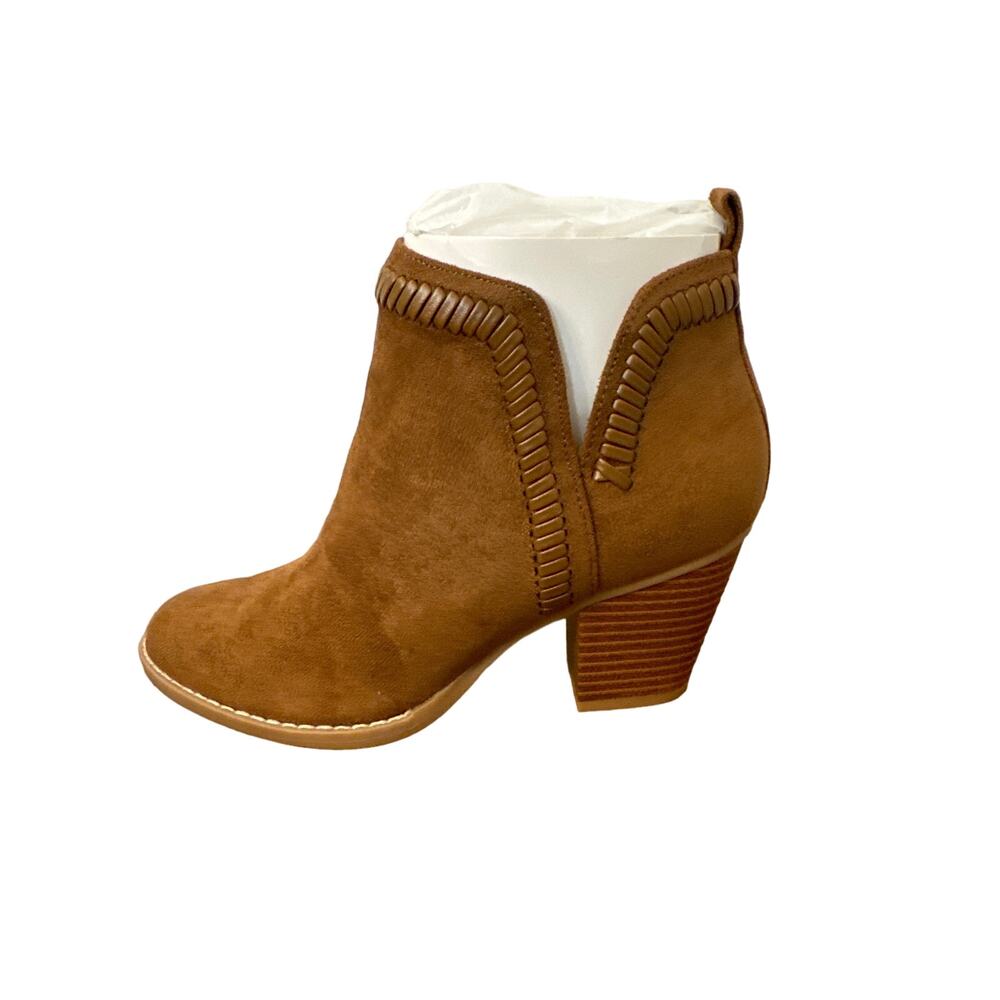 DV8 Jace Brown Faux Suede Heeled Bootie Size 5.5 New